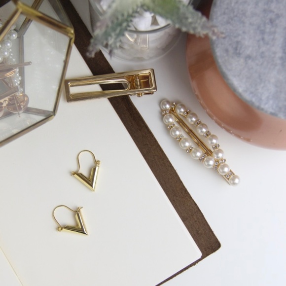 Fine Silver- Triangle Leverback Earrings - Picture 7 of 7